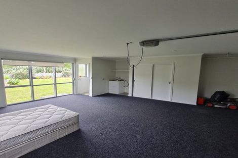 Photo of property in 8 Wells Place, Whitianga, 3510
