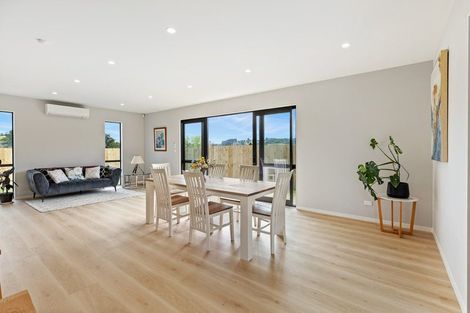 Photo of property in 5 Karepe Lane, Kumeu, 0810