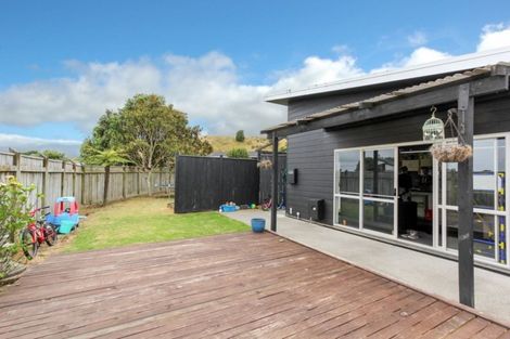 Photo of property in 7 Marchant Place, Westown, New Plymouth, 4310