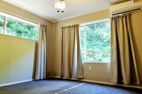 Photo of property in 7 Hibiscus Grove, Maungaraki, Lower Hutt, 5010