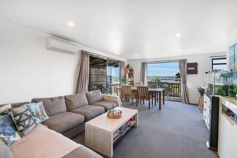 Photo of property in 183 Wade River Road, Wade Heads, Whangaparaoa, 0932