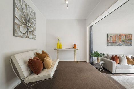 Photo of property in 1/23a Cliff Road, Torbay, Auckland, 0630