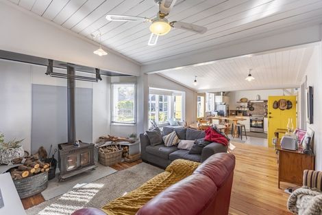 Photo of property in 14 Owen Street, Tikokino, Waipawa, 4273