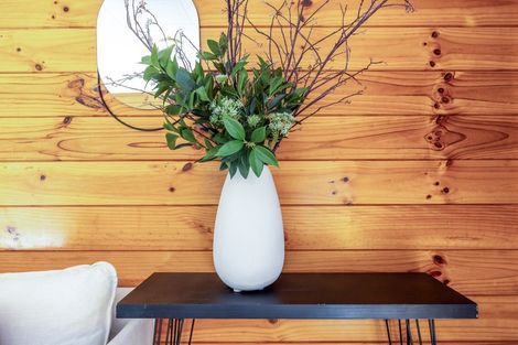 Photo of property in 16 Frank Street, Oneroa, Waiheke Island, 1081