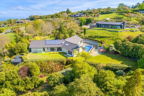 Photo of property in 5 Cameron Drive, Acacia Bay, Taupo, 3385
