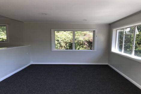 Photo of property in 19 Cecil Road, Tawa, Wellington, 5028