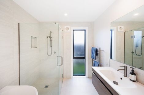 Photo of property in 11 Mangatainoka Lane, Awapuni, Palmerston North, 4412