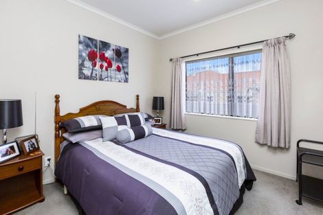 Photo of property in 11a Ormrod Grove, Riverstone Terraces, Upper Hutt, 5018