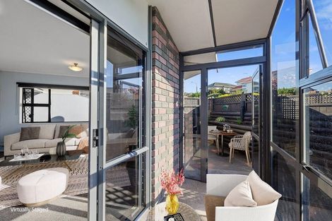 Photo of property in 14 Sandel Rise, Merrilands, New Plymouth, 4312