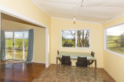 Photo of property in 210 Rehutai Road, Baylys Beach, Dargaville, 0377