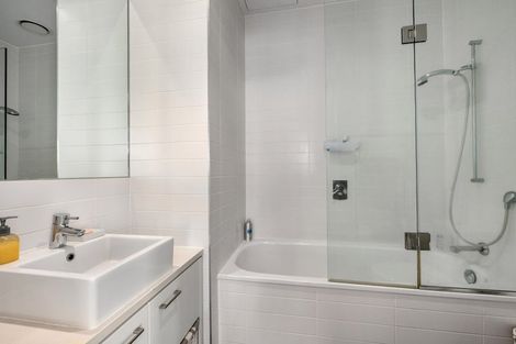 Photo of property in Sentinel Apartments, 501/3 Northcroft Street, Takapuna, Auckland, 0622