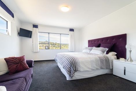 Photo of property in 14 Ronald Woolf Place, Churton Park, Wellington, 6037