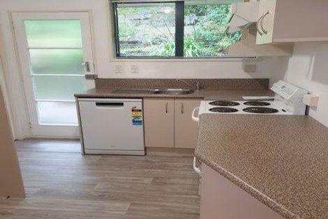 Photo of property in 2/14 Doris Gordon Crescent, Crofton Downs, Wellington, 6035