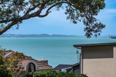 Photo of property in 2 Glenoaks Rise, Mellons Bay, Auckland, 2014