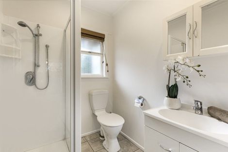 Photo of property in 3/236 Lake Road, Hauraki, Auckland, 0622