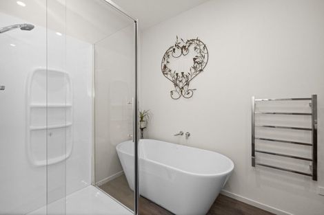 Photo of property in 1 Te Roera Drive, Taradale, Napier, 4112