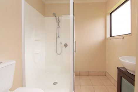 Photo of property in 4 Johnstone Drive, Fitzherbert, Palmerston North, 4410