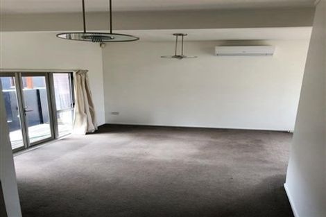 Photo of property in 8 Whitcombe Road, Bucklands Beach, Auckland, 2012