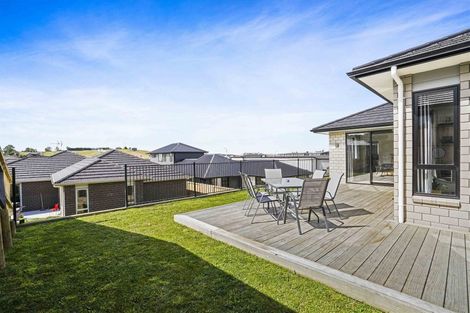 Photo of property in 12 Paiaka Place, Rototuna North, Hamilton, 3210