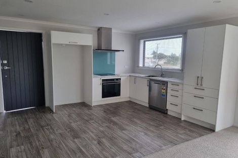 Photo of property in 40a Egmont Street, Castlecliff, Whanganui, 4501