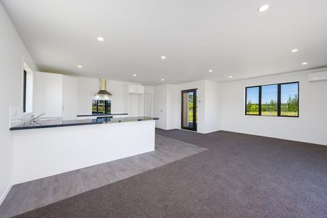 Photo of property in 20 Journeys End, Tapora, 0977