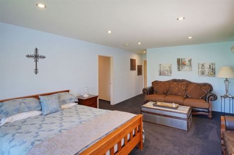 Photo of property in 20 Baltic Place, Northwood, Christchurch, 8051