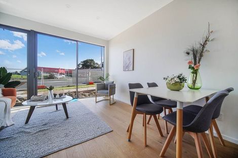 Photo of property in 87 Waipuhinui Way, Wiri, Auckland, 2104