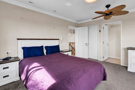 Photo of property in 20 Kellyville Heights, Merrilands, New Plymouth, 4312