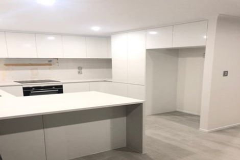 Photo of property in 14 Gwenand Place, Botany Downs, Auckland, 2010