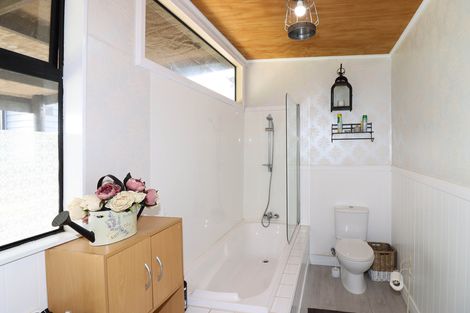 Photo of property in 359 Moreton Road, Parkvale, Carterton, 5792