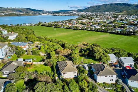 Photo of property in 16 Chaffey Crescent, Titahi Bay, Porirua, 5022