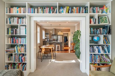 Photo of property in 7 Vincent Street, Waterloo, Lower Hutt, 5011