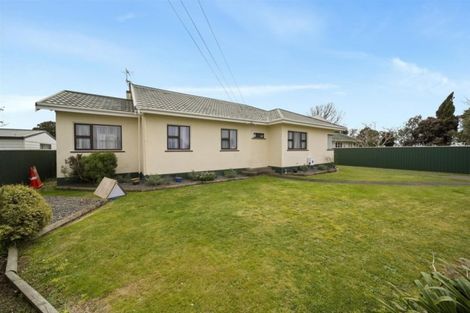 Photo of property in 77 Camberwell Road, Hawera, 4610