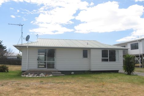 Photo of property in 17 Costello Crescent, Pukehina, Te Puke, 3189