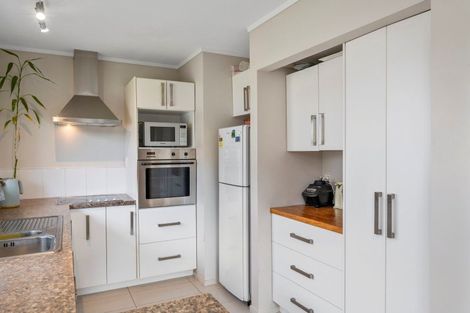 Photo of property in 2/57 Pemberton Crescent, Greerton, Tauranga, 3112