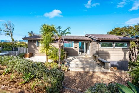 Photo of property in 50 Carsons Road, Waiheke Island, 1971