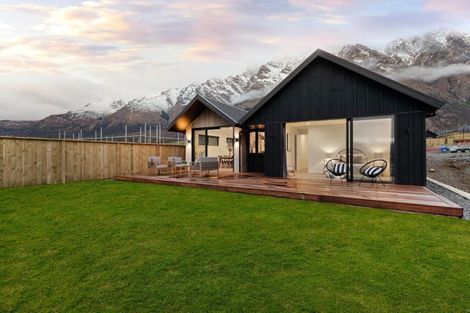 Photo of property in 125 Spur Ridge Rise, Jacks Point, 9371