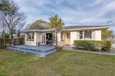 Photo of property in 19 Esk Place, Aranui, Christchurch, 8061