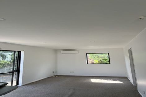 Photo of property in 5 Massine Place, Randwick Park, Auckland, 2105