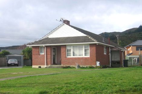 Photo of property in 15 Puketapu Grove, Waiwhetu, Lower Hutt, 5010