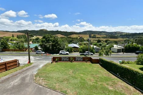 Photo of property in 31 Hammond Avenue, Hatfields Beach, Orewa, 0931