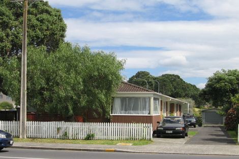 Photo of property in 2/760 Beach Road, Browns Bay, Auckland, 0630