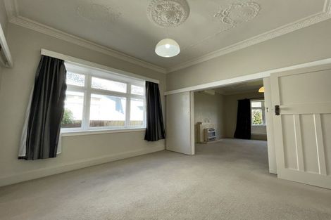 Photo of property in 11 Milverton Avenue, Hokowhitu, Palmerston North, 4410