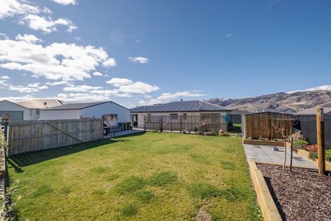 Photo of property in 27 Missy Crescent, Mount Pisa, Cromwell, 9383