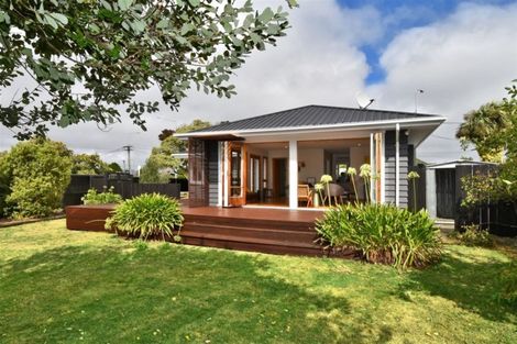 Photo of property in 5 Carlsen Street, Burwood, Christchurch, 8083