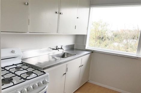 Photo of property in 28a Garden Road, Northland, Wellington, 6012