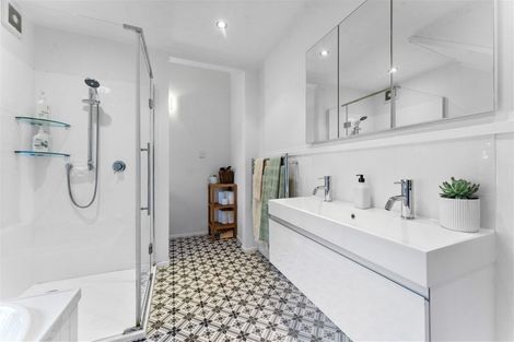 Photo of property in 78 Waitea Road, Muriwai, Waimauku, 0881