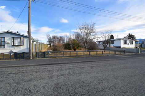 Photo of property in 13 Hunter Crescent, Twizel, 7901