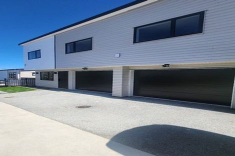 Photo of property in 90a West Harbour Drive, West Harbour, Auckland, 0618