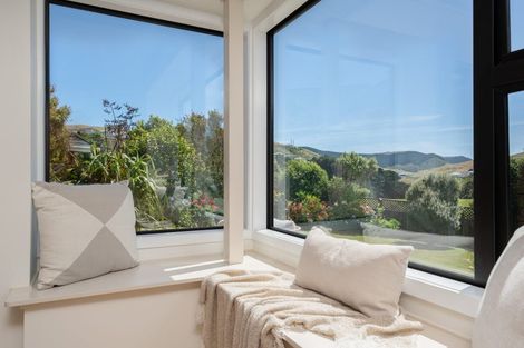 Photo of property in 14 Aintree Grove, Churton Park, Wellington, 6037